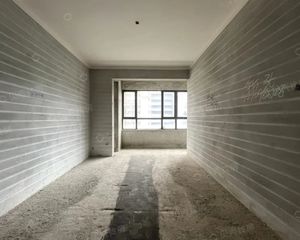 南昌县南向三居室 92平精装仅45万