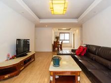 奉贤 卓越世纪中心公寓 3室2厅 131.26㎡ 368万