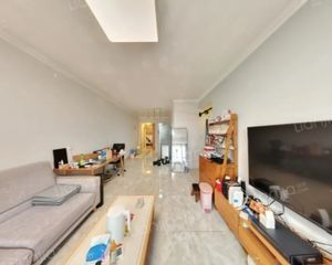 甘泉路通透两居 东南向阳光满屋