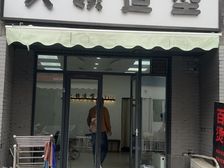 69平临街旺铺出租 面宽69米层高4米 3500元/月