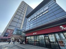 95平临街旺铺出租 8米宽门面 层高6米 交通便利