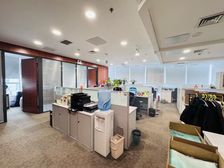 西环广场160平米精装含家具办公室13910203860