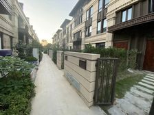 松江 路劲佘山院子东园 4室2厅 129.86㎡ 560万